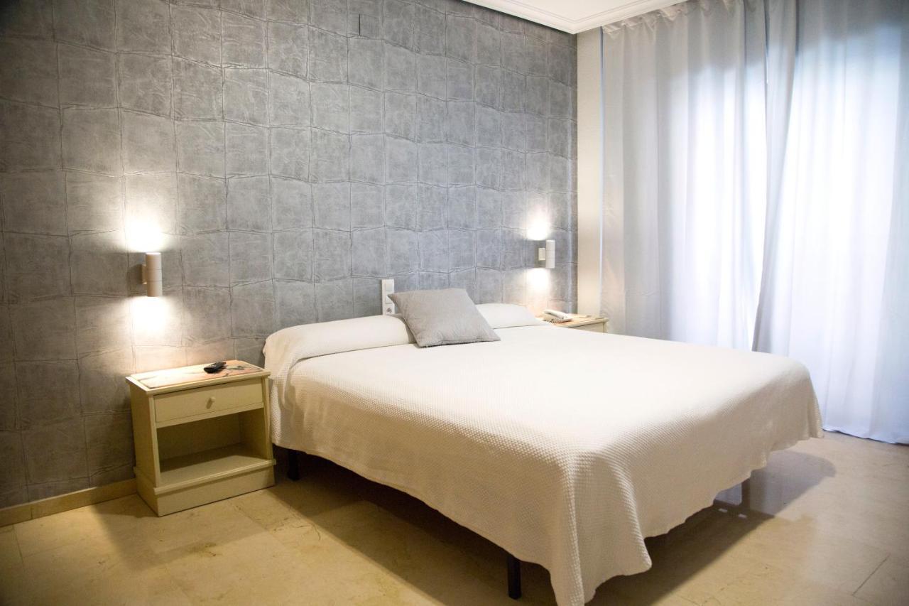 Hotel Reina Victoria エリン エクステリア 写真