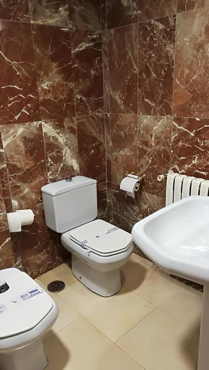 Hotel Reina Victoria エリン エクステリア 写真